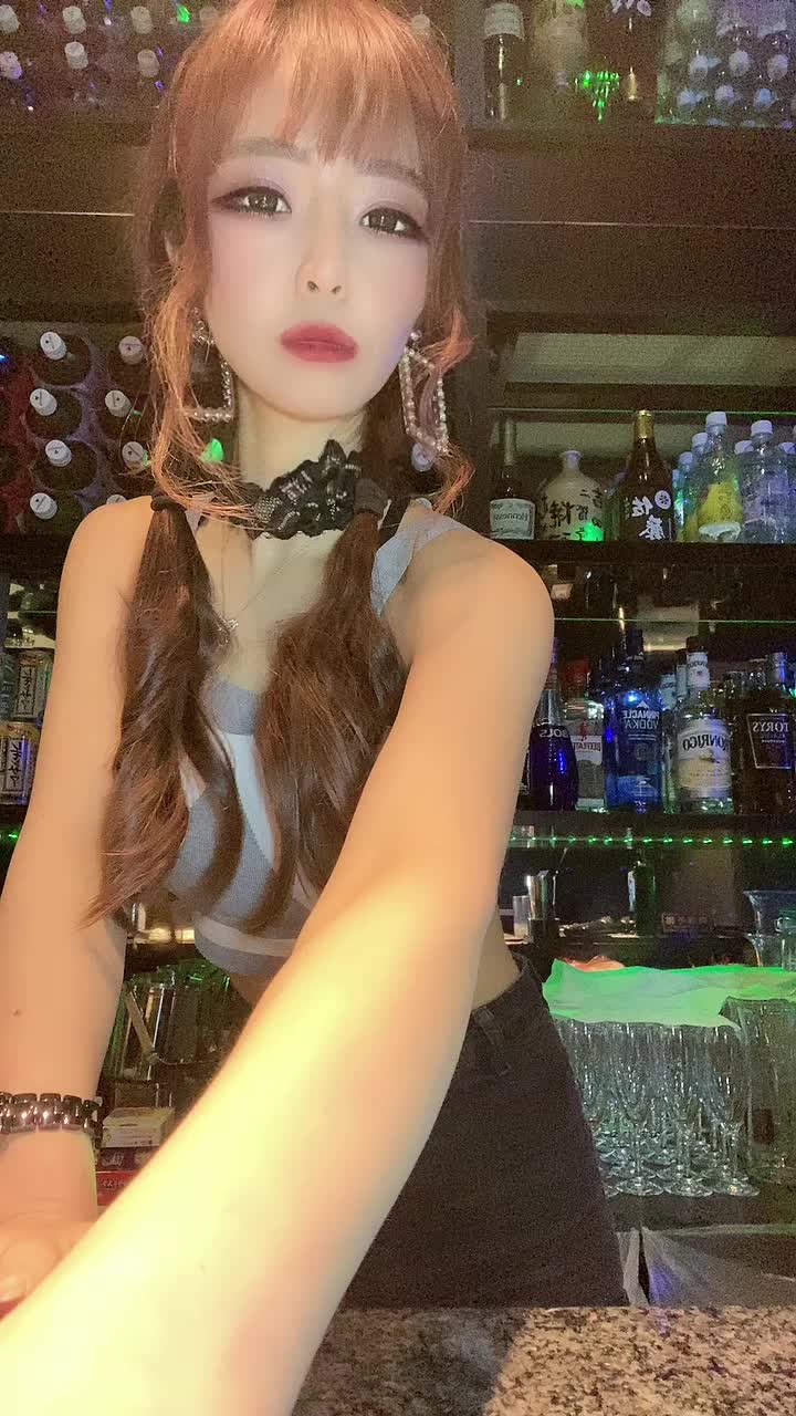 【美形ギャル】新宿　歌舞伎町のBAR パーティークイーンです❤️ #bar #新宿 #かまちよ