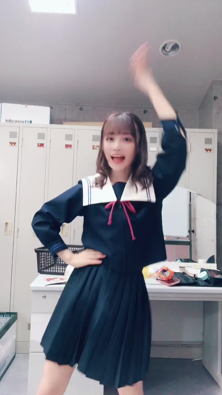 【激カワJK】【花音うらら】今日ずっと裸の撮影だからわざわざ制服きて撮ったよー笑。ずっと踊りたかった曲！ #泡沫サタデーナイト #ハロプロ #ハロプロ踊ってみた #モーニング娘。