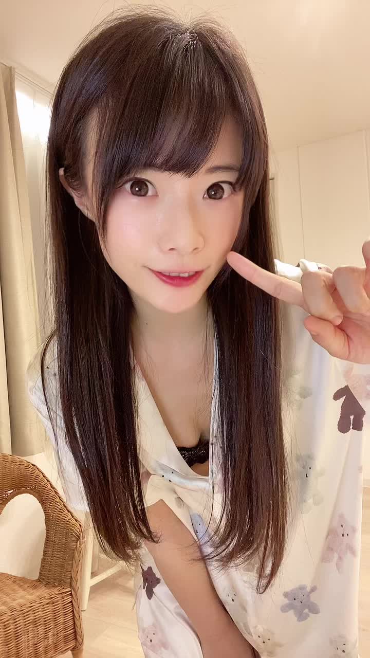 【パジャマ姿で谷間を見せてくれる美女！】【天津いちは】#japanesegirl #pajama #顔よし性格よし