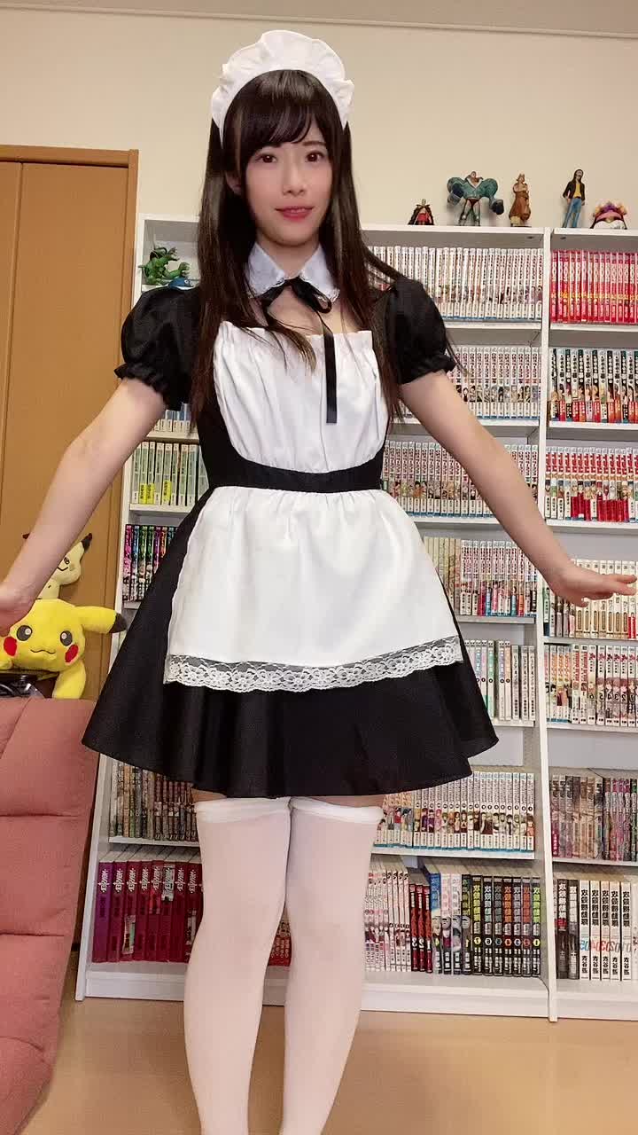 【メイドコスプレで可愛いダンス！】【天津いちは】競泳水着で上着きたり靴下履いてみて肌隠してる動画を撮ったのですが、投稿するたびガイドライン違反になりすぎててこのアカウント停止するんじゃないかと思ってます😑　#japanesegirl #競泳水着 #рекомендации