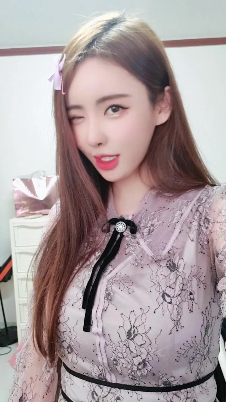 【激カワ巨乳美女の可愛いダンス】#촉촉스킨 너꼬실꺼야 #tiktok #트렌드세터 #틱톡선생