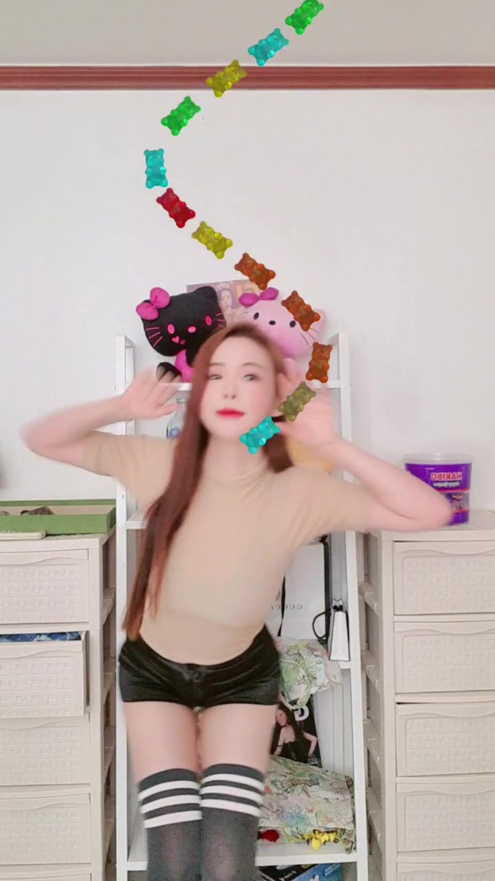 【ロングヘアの激カワ美女】#구미베어게임 젤리좋아😝💯#트렌드세터 #틱톡순삭 #tiktok #틱톡툰 #틱톡선생