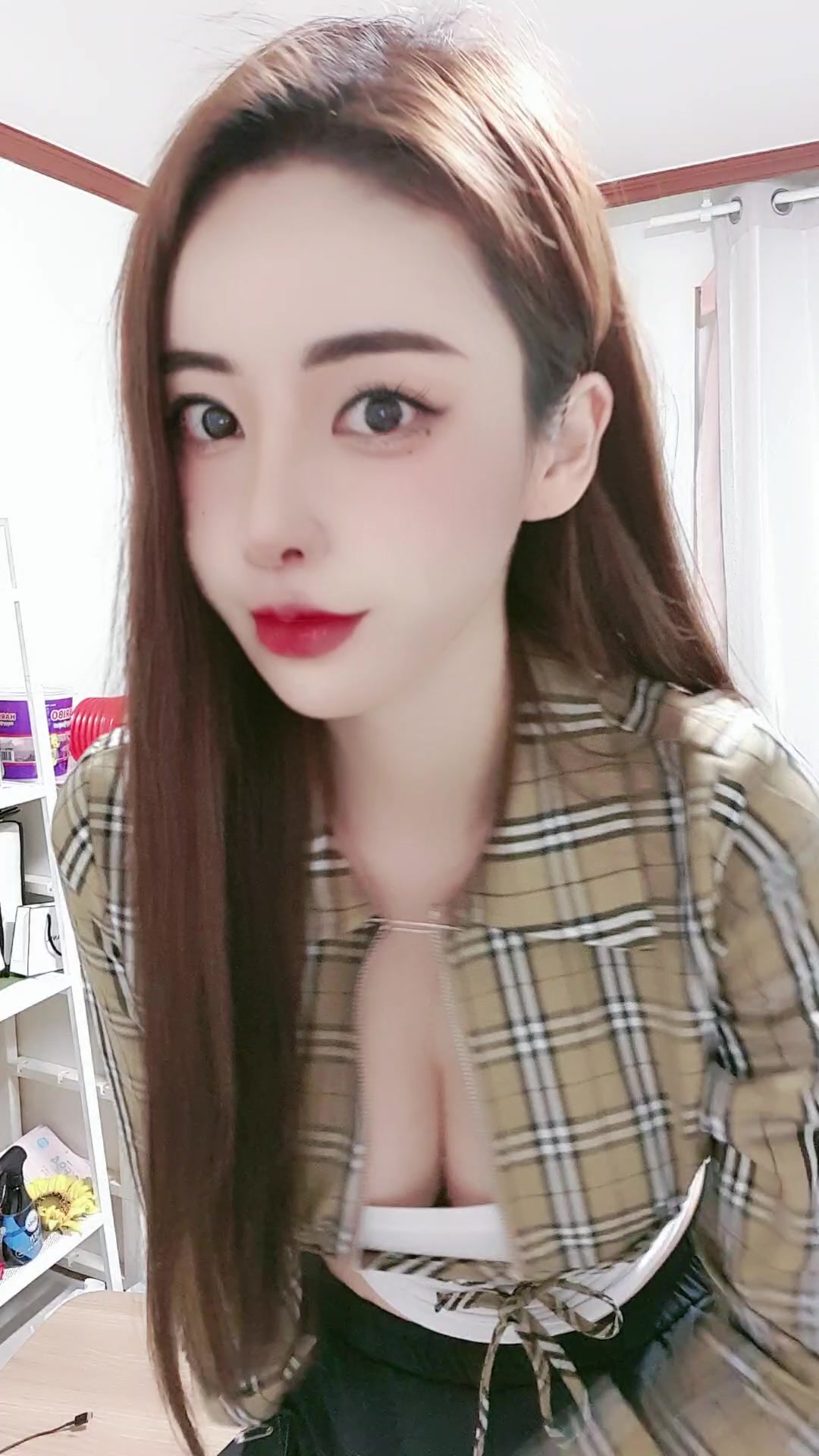 【綺麗な谷間の巨乳美女】#과즙글로스 앙잡아먹는다☺️ #트렌드세터 