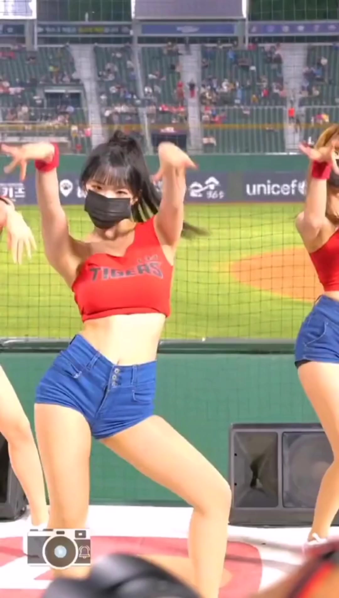 【エロい腰振り！スタイル最高だね！】#イ・ダヘ #チアリーダー #美人 #可愛すぎる #韓国プロ野球 #leedahye #le_dahye #　#다혜룽 #可愛 #プロ野球 #タイガース #K-pop #Red Velvet #アイリーン #韓国チア #TOGGLE NAVIGATION #赤いベルベット #韓国 ダンス 曲 アイドル ファション