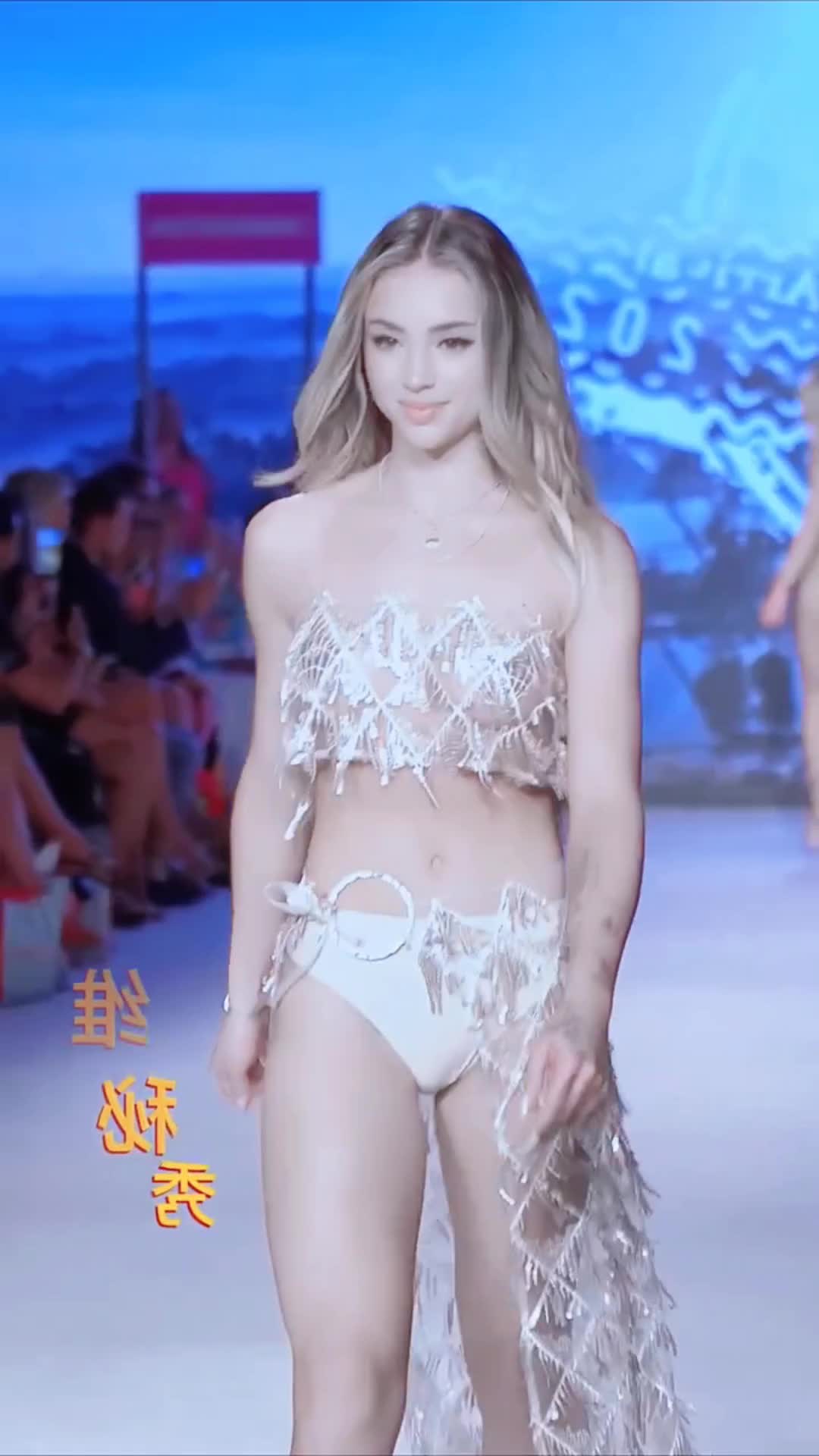 【色白美白で超絶美人なランウェイモデル美女！】Bikini Beauty Show