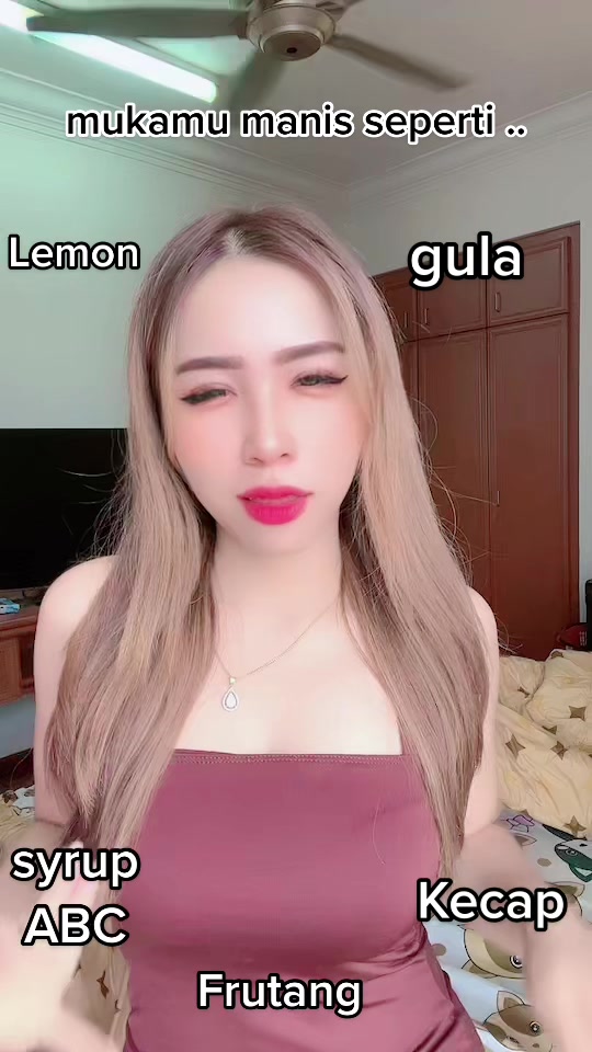 【巨乳おっぱい美女の乳揺れ！ねぇ、この曲は誰に向いてるの？？ 🤣🤣🤣】【Caroline】hayoo lagu ini cocoknya buat siapa ?? 🤣🤣🤣 age シ シ゚viral dongggggggg viraltiktok🖤シ゚☆♡ 