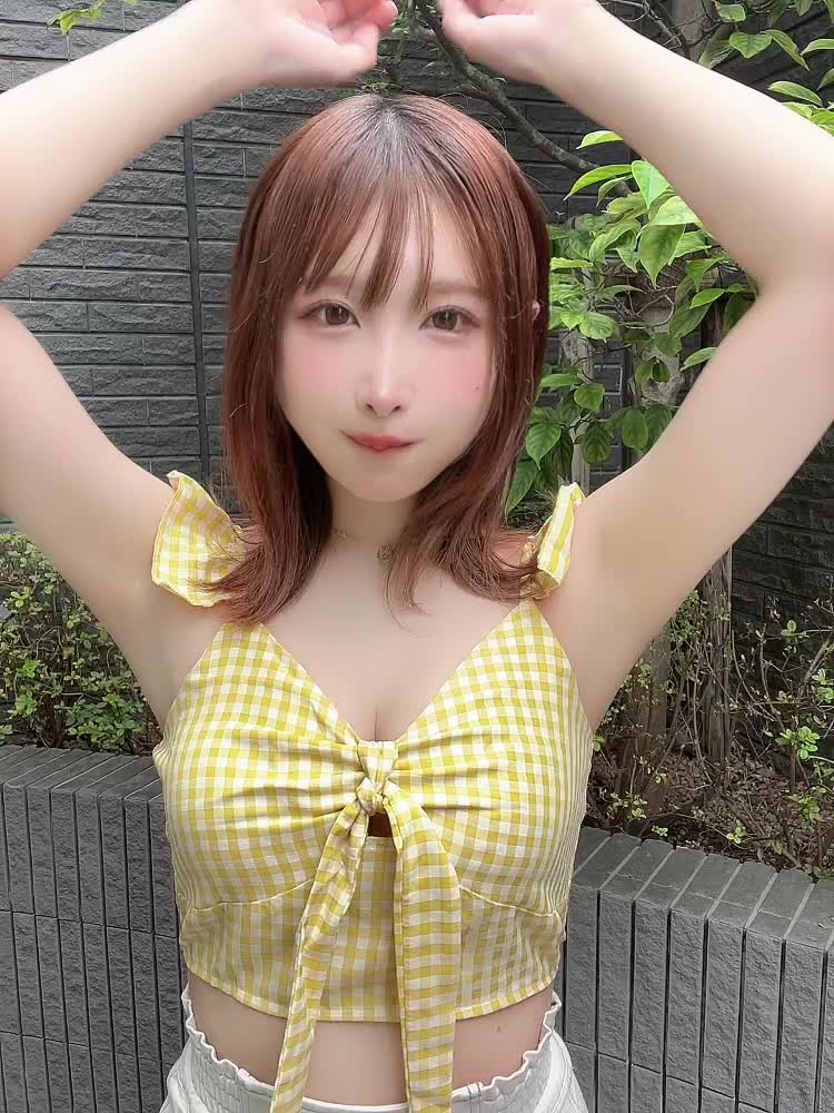 【綺麗な腋をした美谷間美女】【うんぱい】ワキ🍆🍆🍆