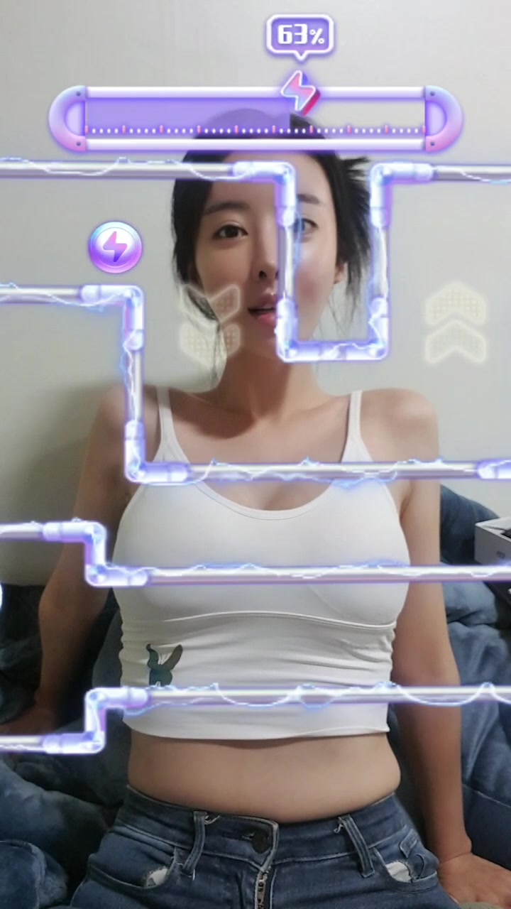 【巨乳おっぱい美女！＃電気ショックゲーム】#전기충격게임 킹🥲#dance #트렌드세터 