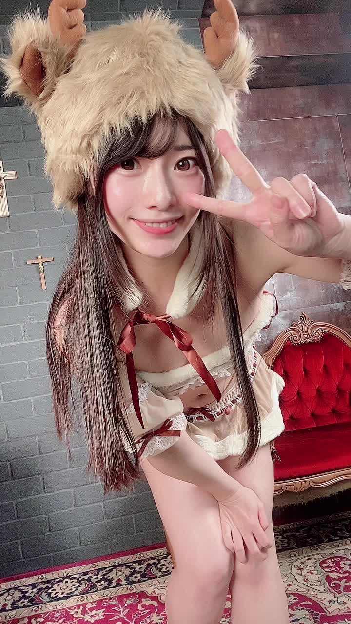 【へそ出し美脚コスプレ美少女の桃尻フリフリ！】【天津いちは】#christmas #reindeer #reindeercosplay 