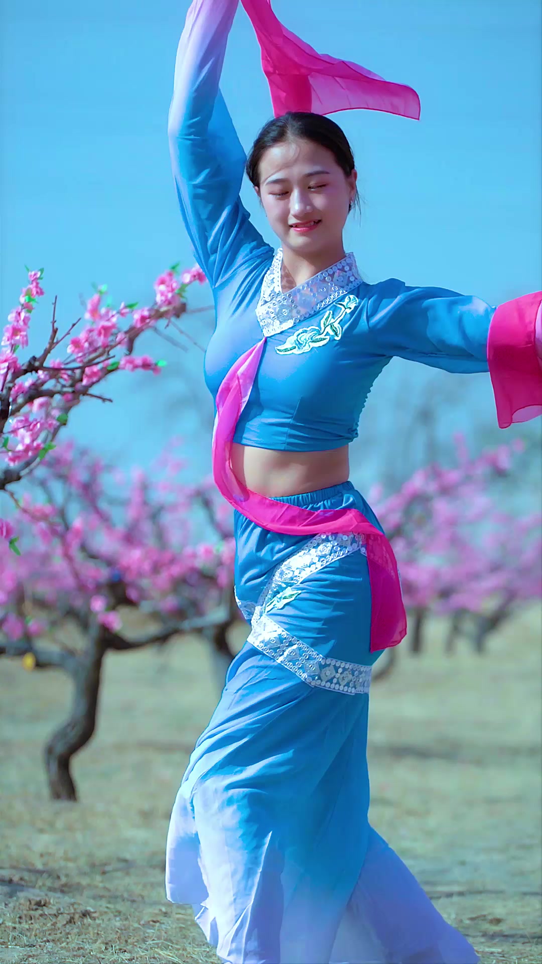 【中国美女の舞い】Peach Blossom Fairy-1#beauty #dance シ