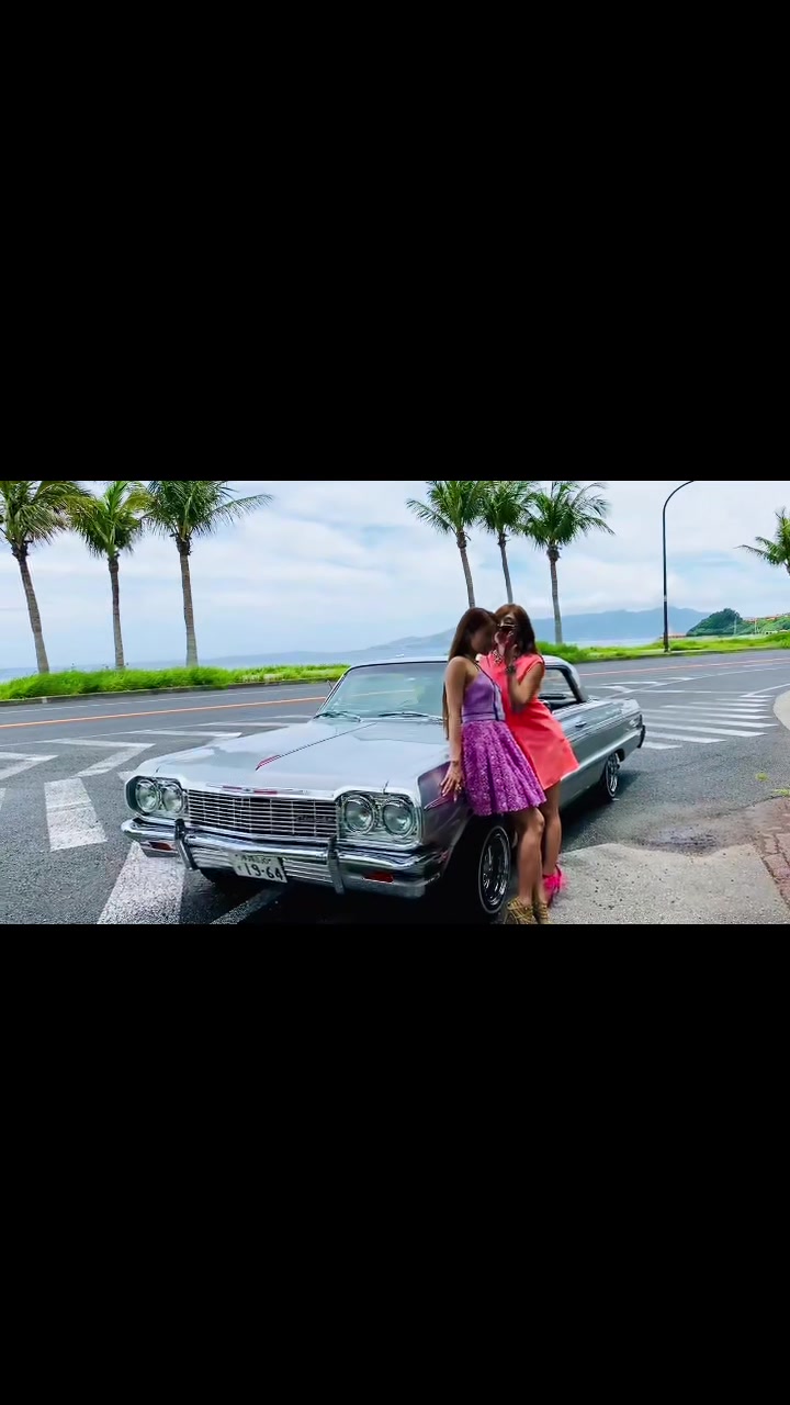 【美人ギャル！】#写真集 #sisters #沖縄 メイキング映像 #シボレー #シボレーインパラ #chevrolet #Impala #classiccar #okinawa フル動画はYouTube公式へ❣️🏎