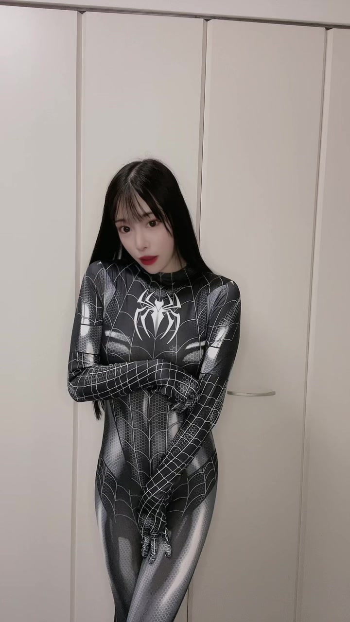 【七瀬かれん】ファッショニスタやな🥹シ#スパイダーマンスーツ#ファッショニスタ#spiderman#spidermansuit 