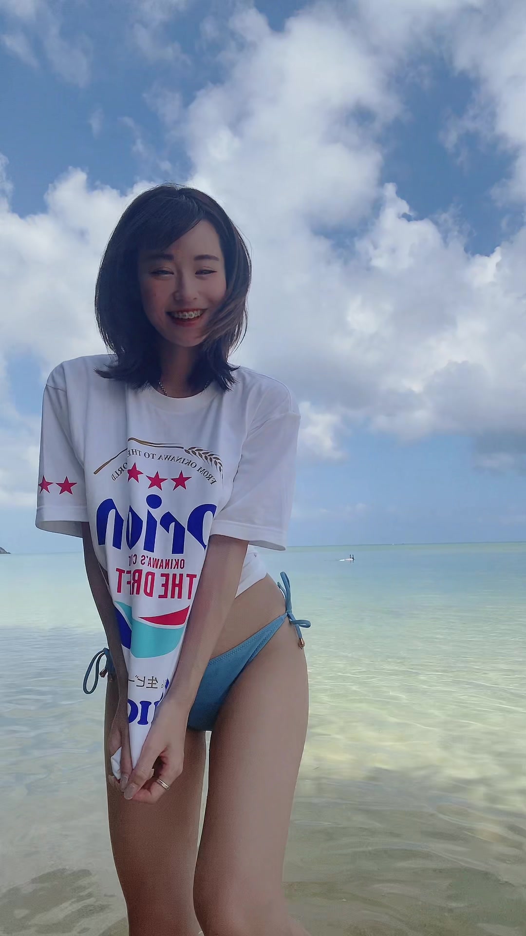 【S級美女のTシャツ＆ビキニ姿の可愛いダンス】【けったん】沖縄行きたい🙋‍♀️ 