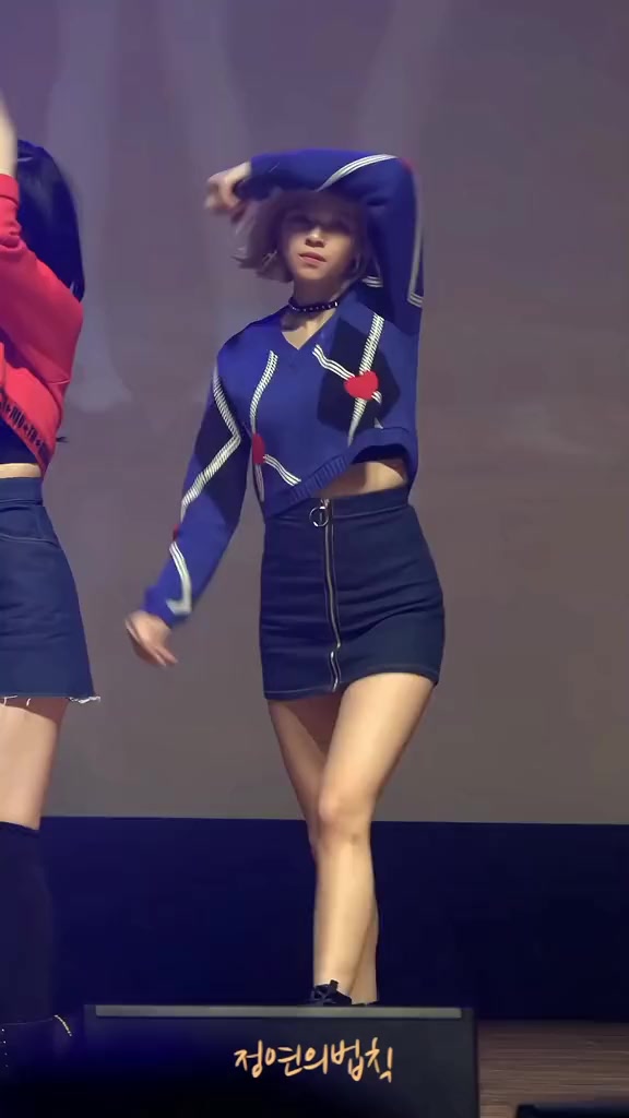 【韓国アイドル美脚美女可愛いダンス！】#美女 #SEXY