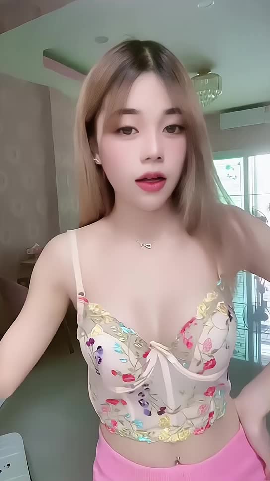 【可愛いランジェリー下着姿の色白美女！】#sexy #bikini #thaigirl #สวยๆน่ารักๆ #สาวสวย #เซ็กซี่ #สวย #น่ารักดี #ชุดว่ายน้ํา #สาวน่ารัก #thailand シ #fwb #fwbsolo 