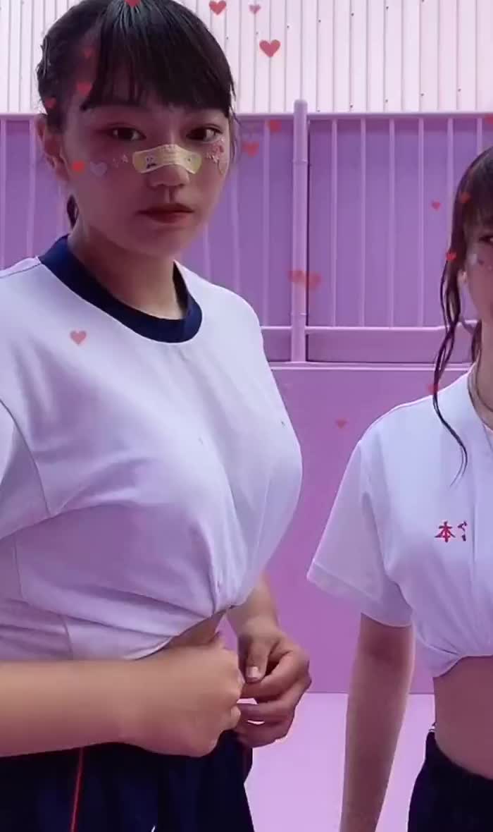 【JKブランド！女子高生が体操服をめくって腰振りダンス！】50